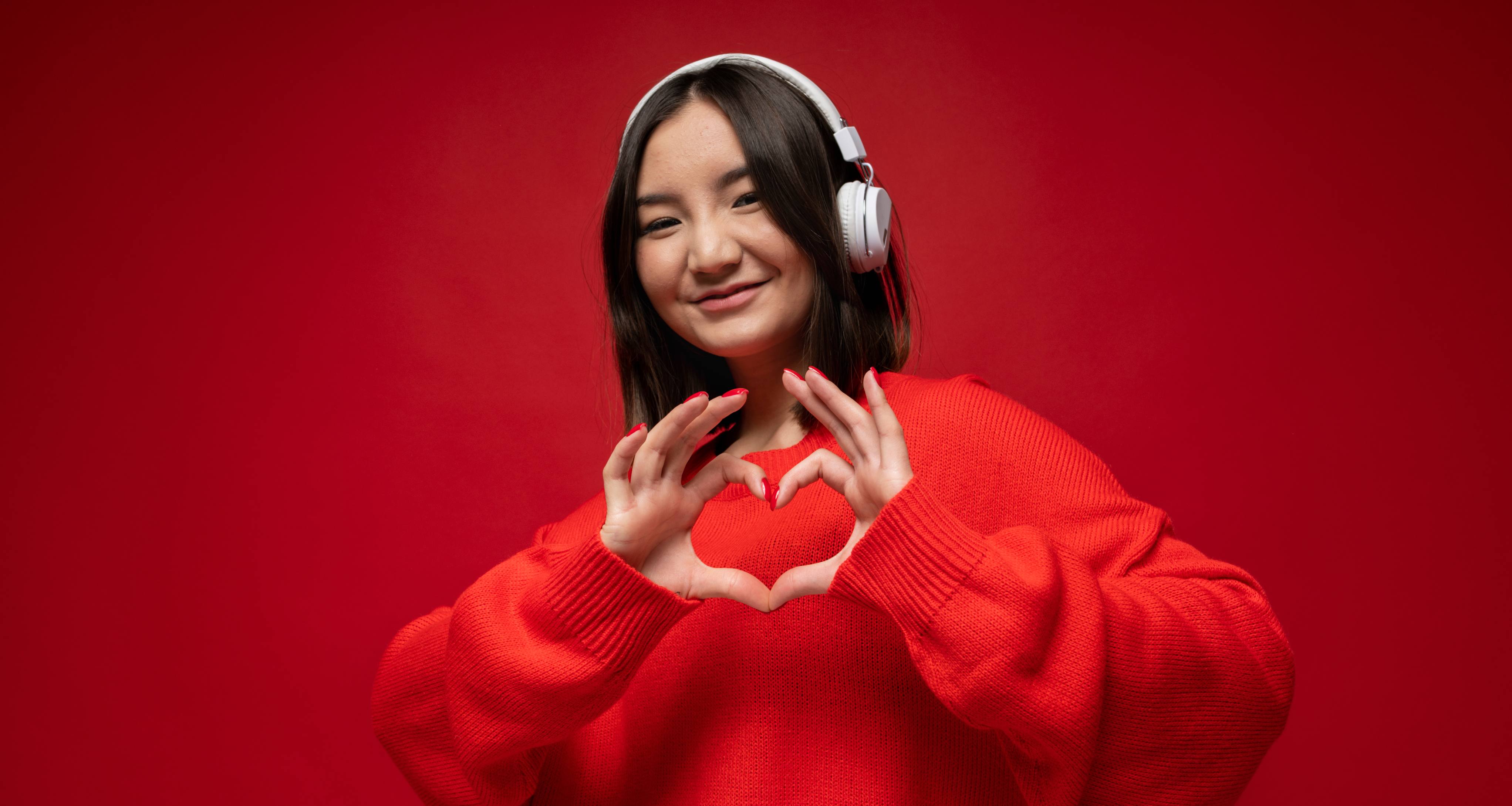 From Personal to Universal: How to Turn Personal Stories into Relatable Songs